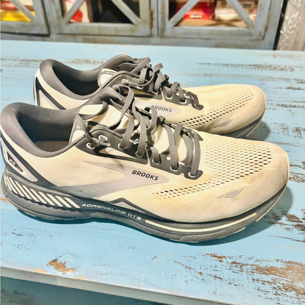 Brooks Men's Adrenaline GTS Running Shoes - Beige & Gray